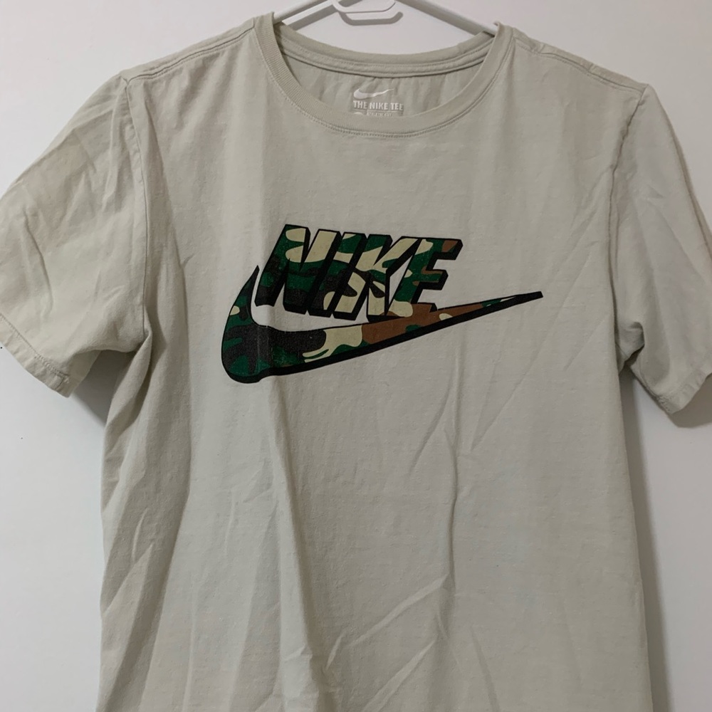 Nike t-shirt
